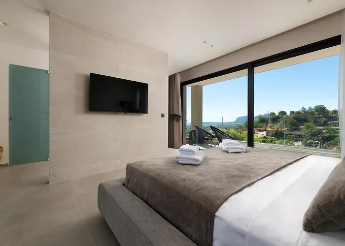 Villa Mirena Luxury Living-mirena *